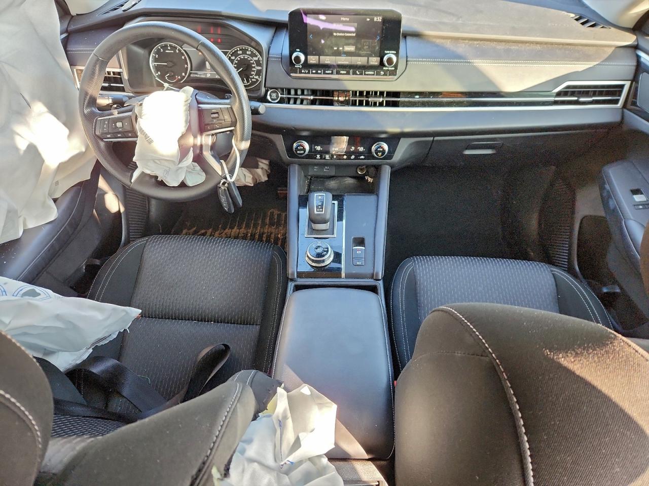 2024 MITSUBISHI OUTLANDER ES photo 15