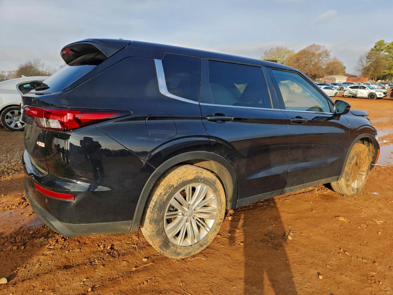 2024 MITSUBISHI OUTLANDER ES photo 5