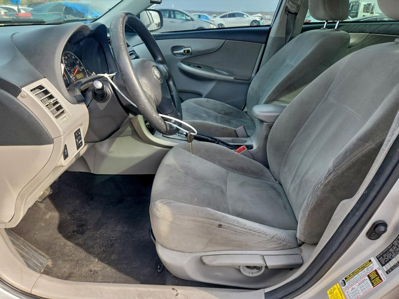 2012 TOYOTA COROLLA BASE photo 7