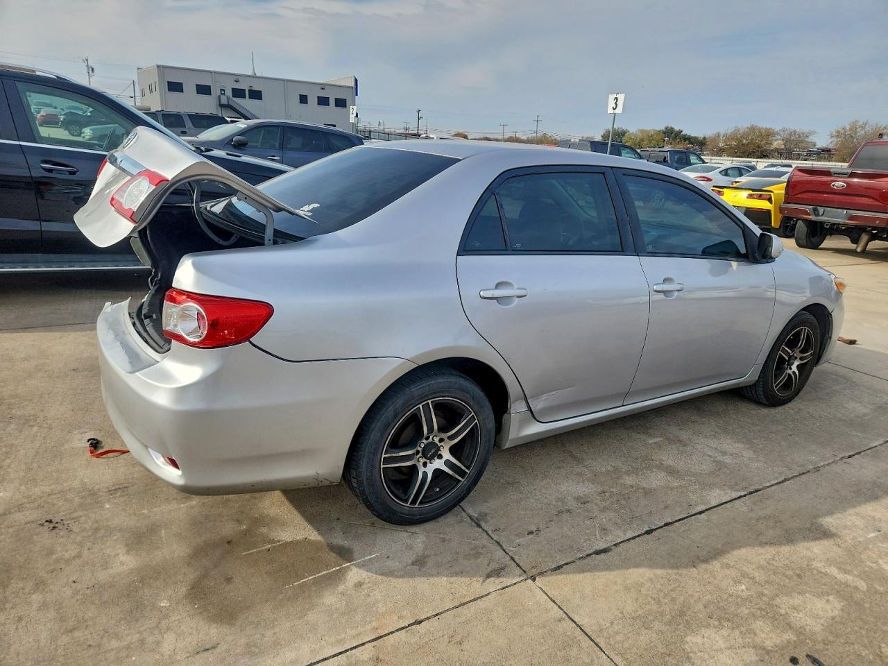 2012 TOYOTA COROLLA BASE photo 3
