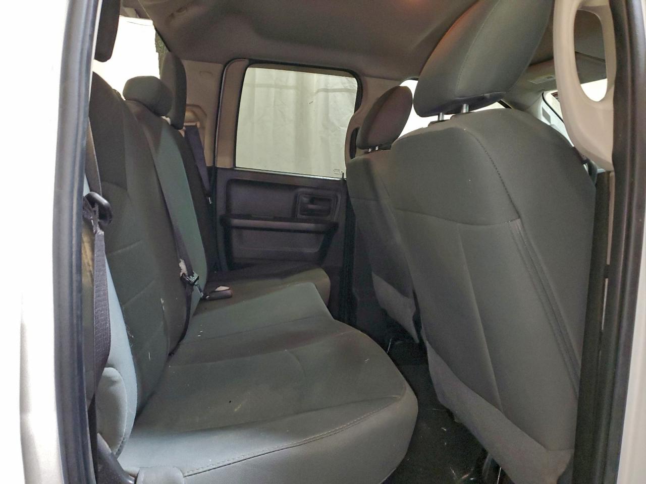 2015 RAM 1500 ST photo 10