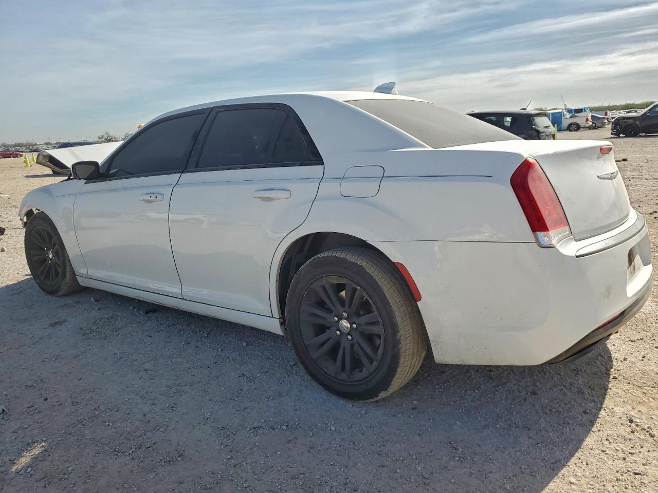 2015 CHRYSLER 300 LIMITED photo 2