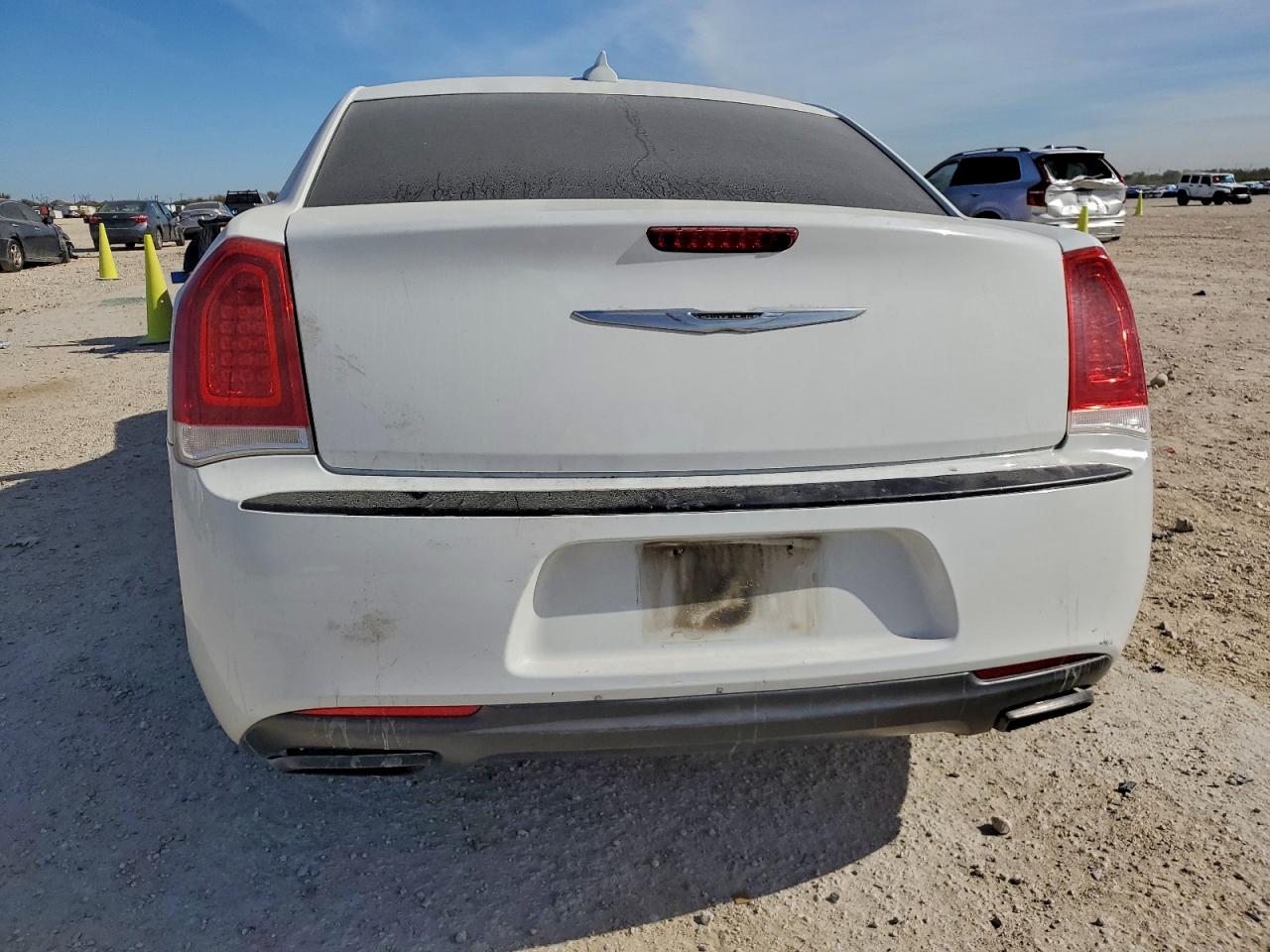2015 CHRYSLER 300 LIMITED photo 6