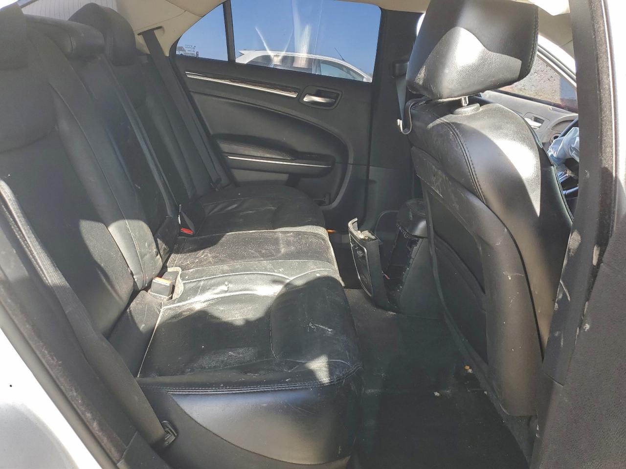 2015 CHRYSLER 300 LIMITED photo 10