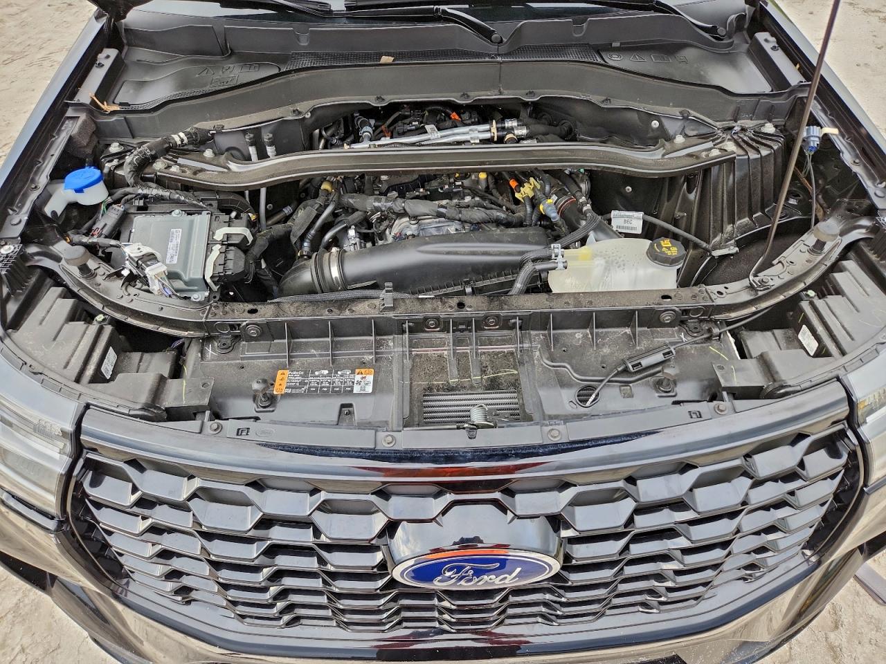 2025 FORD EXPLORER ST-LINE photo 12