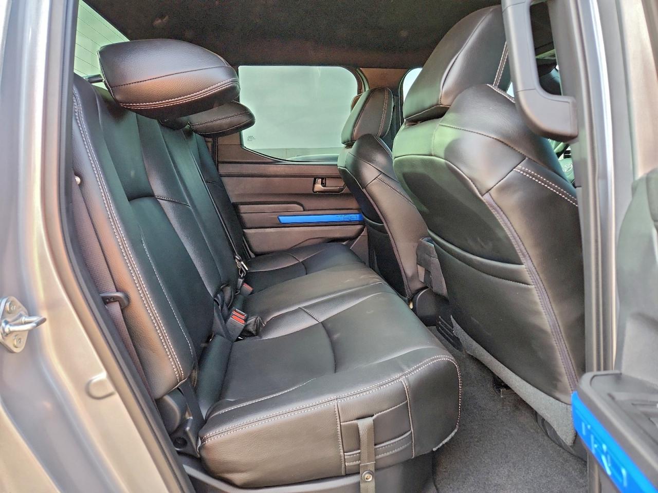 2025 TOYOTA TACOMA DOUBLE CAB photo 10