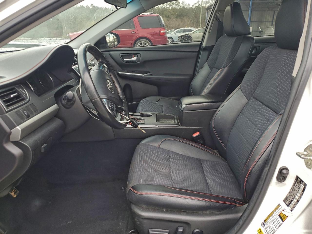 2015 TOYOTA CAMRY LE photo 7