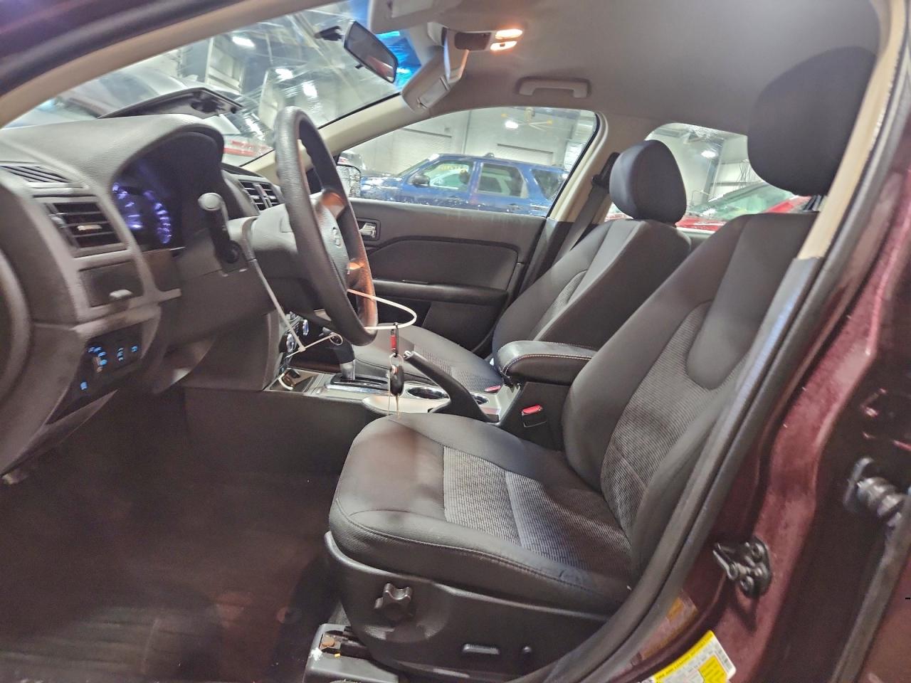 2011 FORD FUSION SE photo 7
