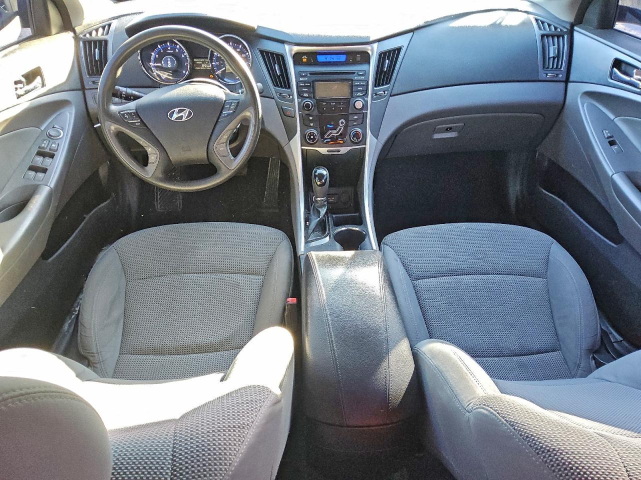 2013 HYUNDAI SONATA GLS photo 8