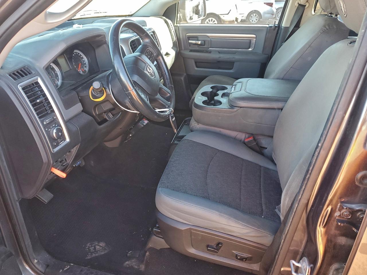 2014 RAM 1500 SLT photo 7