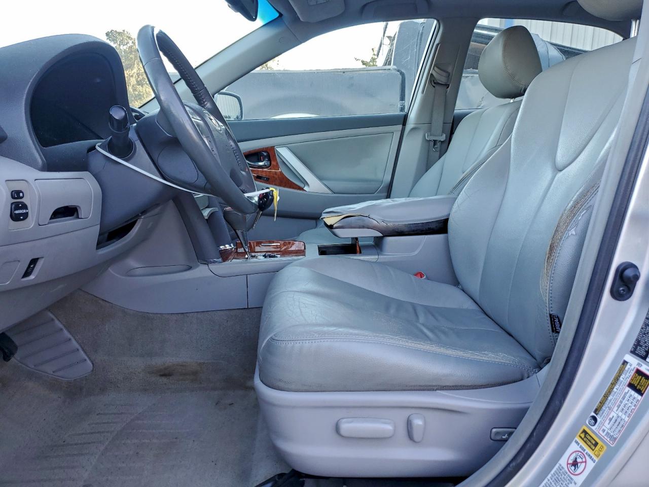 2010 TOYOTA CAMRY BASE photo 7