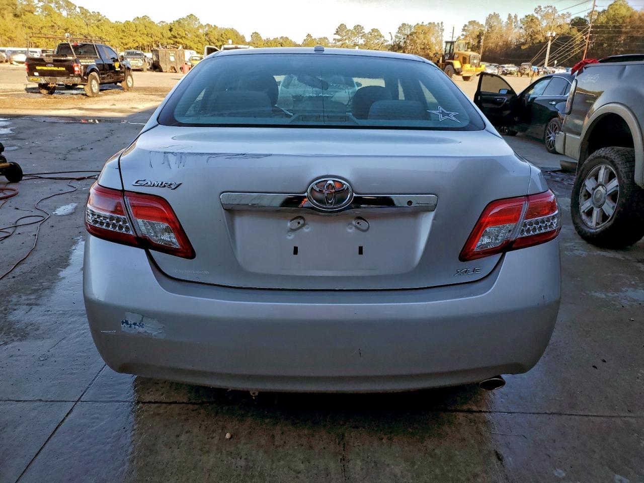 2010 TOYOTA CAMRY BASE photo 6