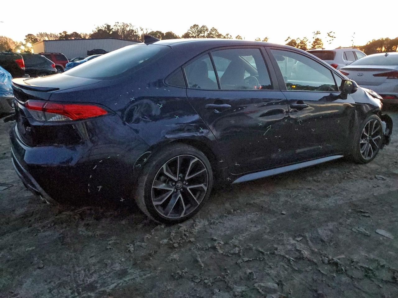 2020 TOYOTA COROLLA SE photo 3