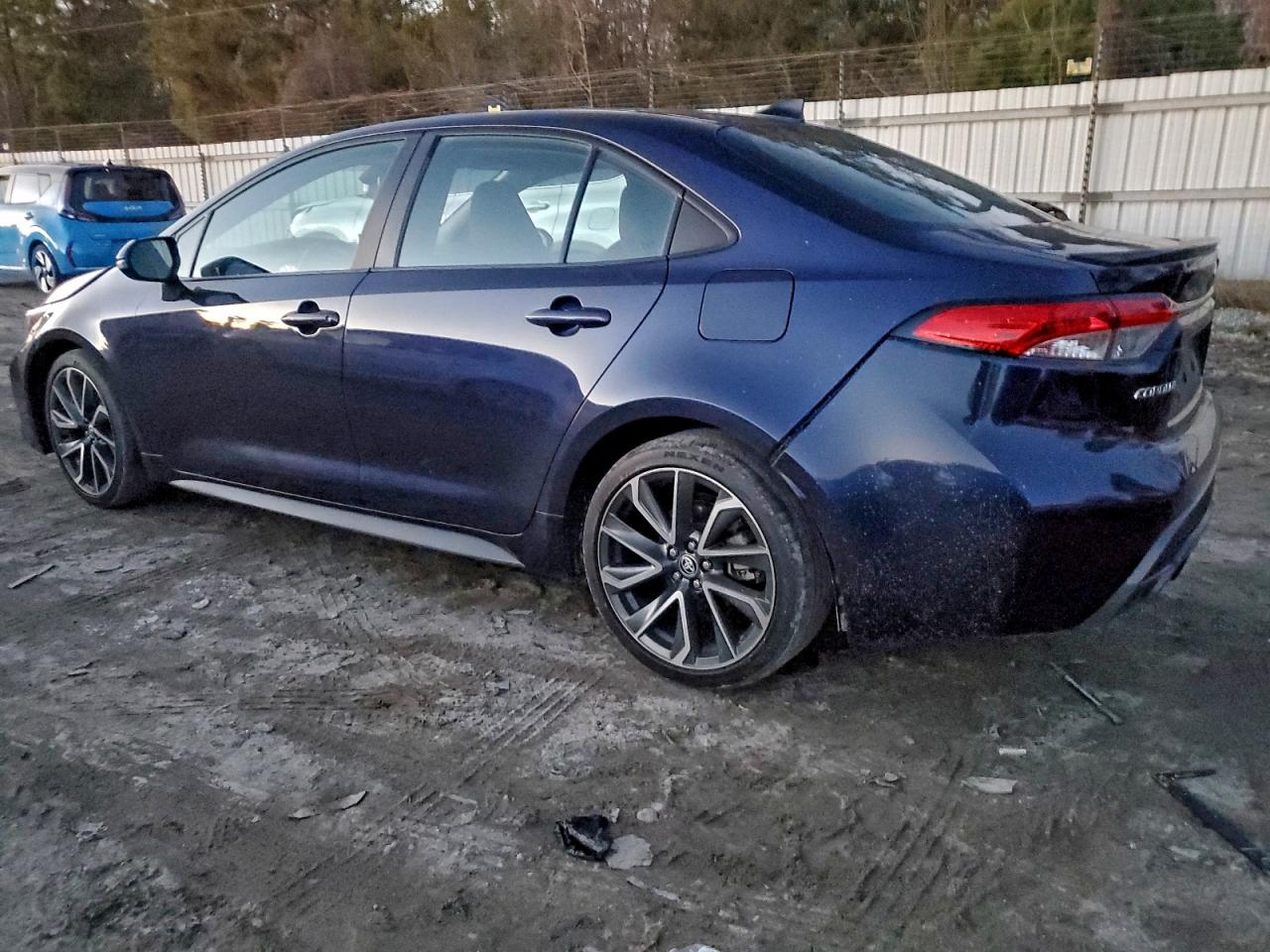 2020 TOYOTA COROLLA SE photo 2