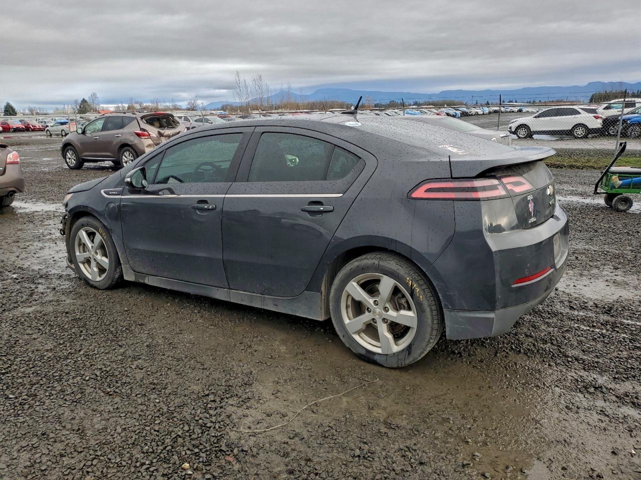 2014 CHEVROLET VOLT photo 2