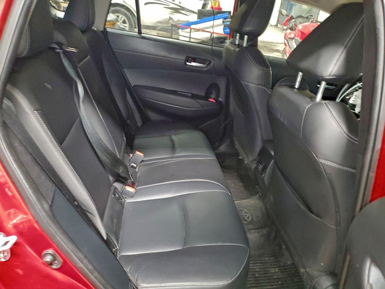 2023 TOYOTA COROLLA CROSS XLE photo 11