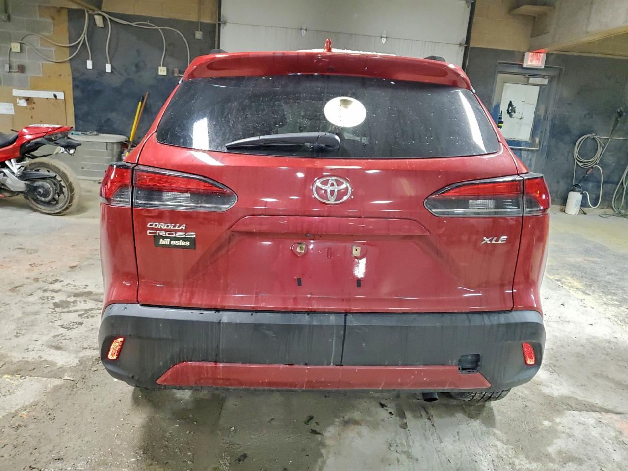 2023 TOYOTA COROLLA CROSS XLE photo 6