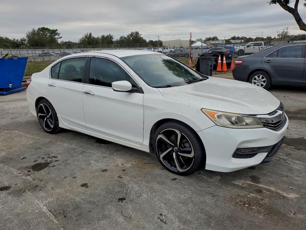 2016 HONDA ACCORD SPORT photo 4