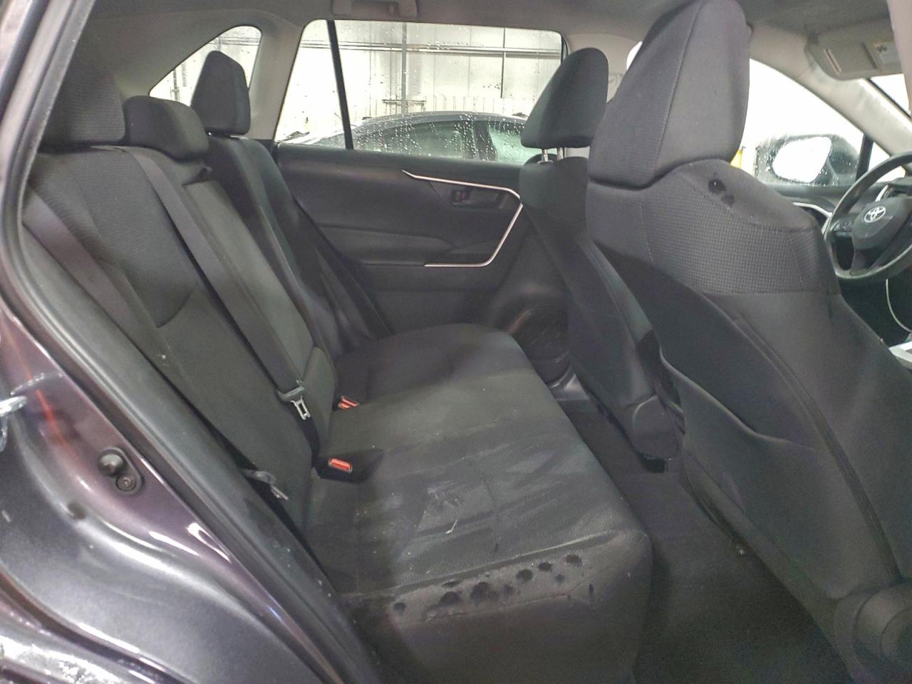 2024 TOYOTA RAV4 LE photo 10