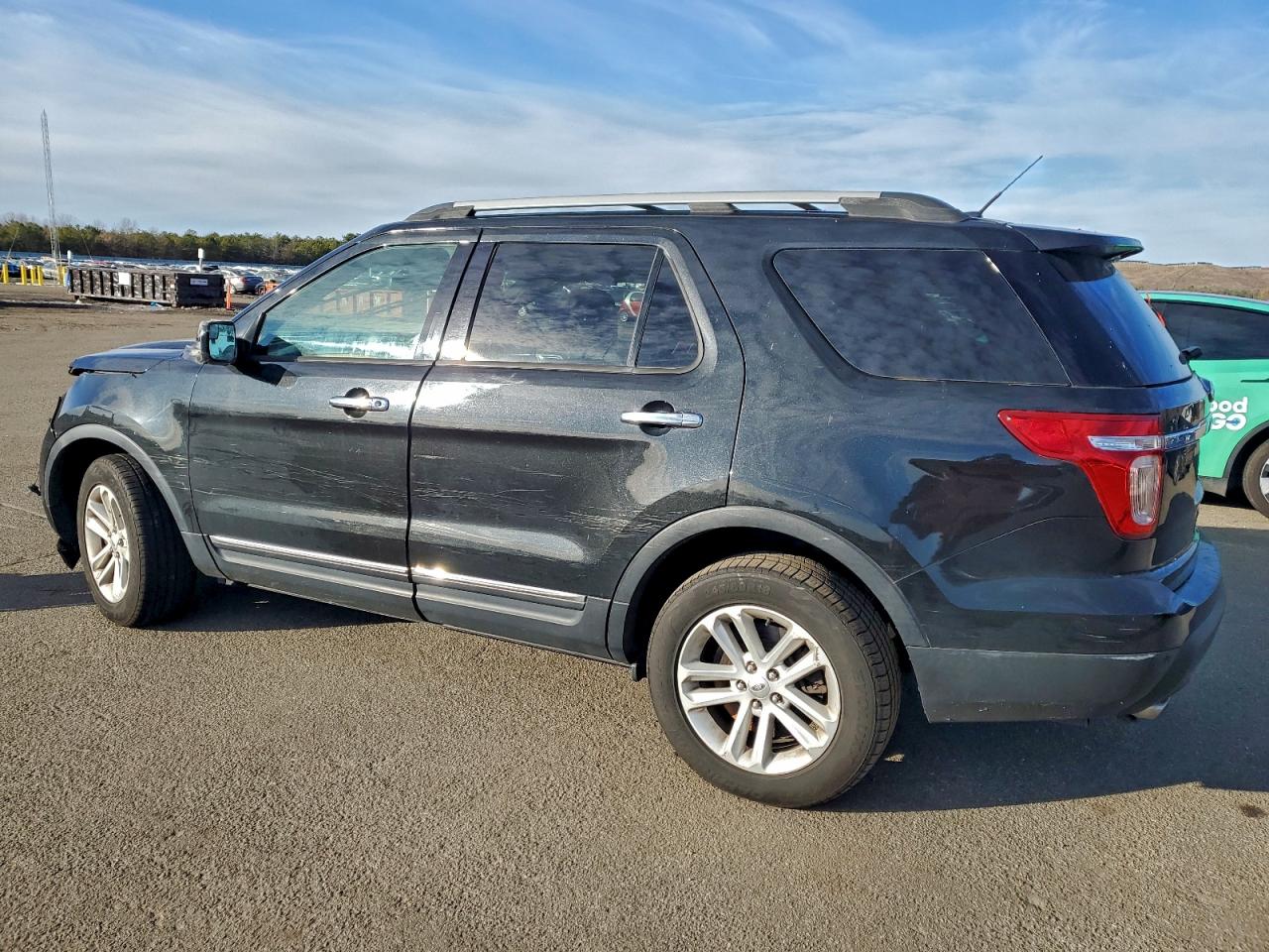 2014 FORD EXPLORER XLT photo 2