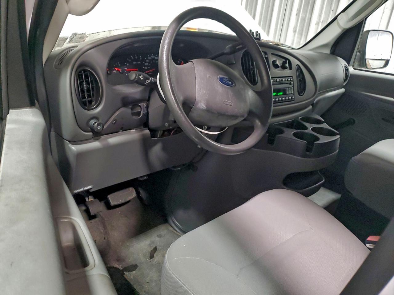2006 FORD E250 DELIVERY VAN photo 8