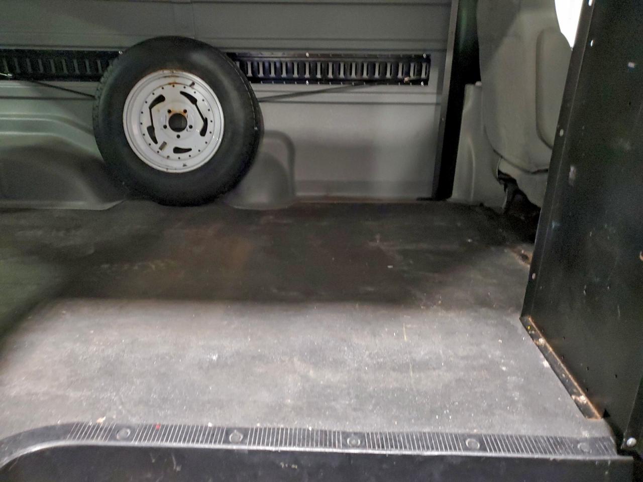 2006 FORD E250 DELIVERY VAN photo 11