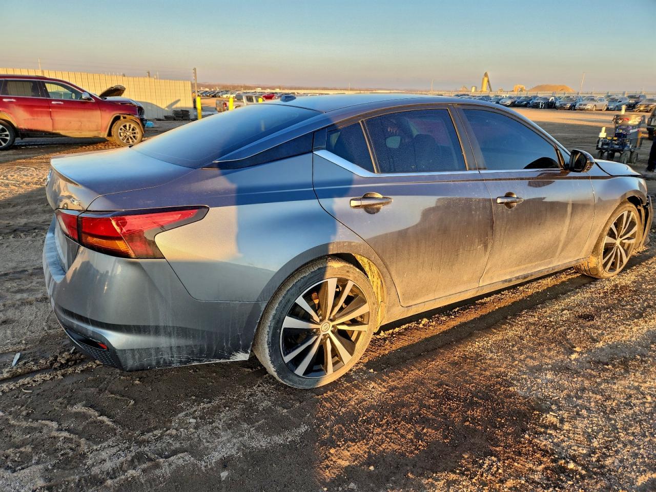 2019 NISSAN ALTIMA SR photo 3