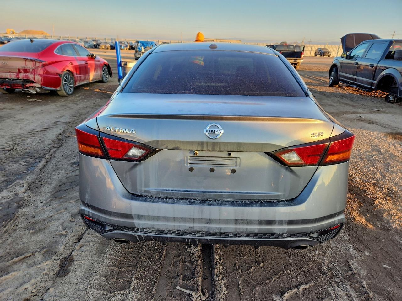 2019 NISSAN ALTIMA SR photo 6