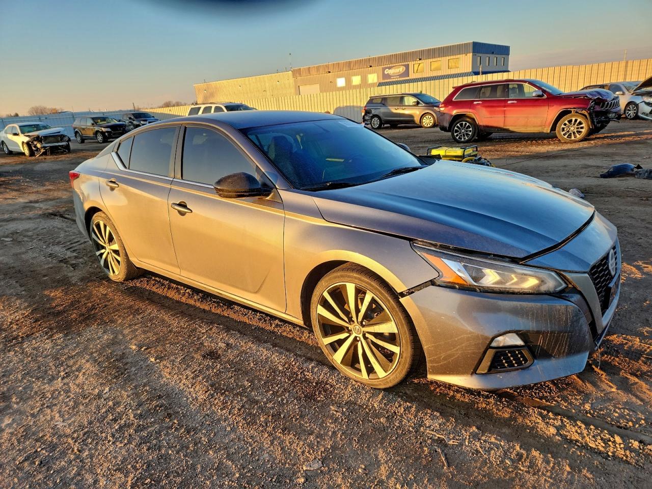 2019 NISSAN ALTIMA SR photo 4