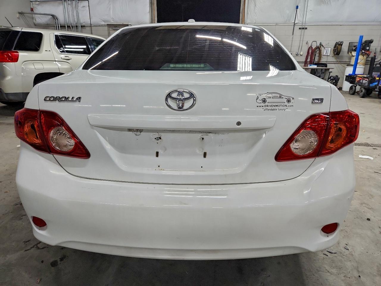 2009 TOYOTA COROLLA BASE photo 11