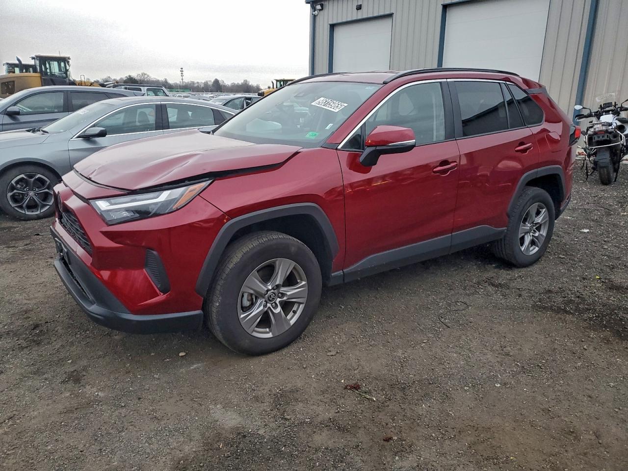 2025 TOYOTA RAV4 XLE — FRONT END damage — photo 1