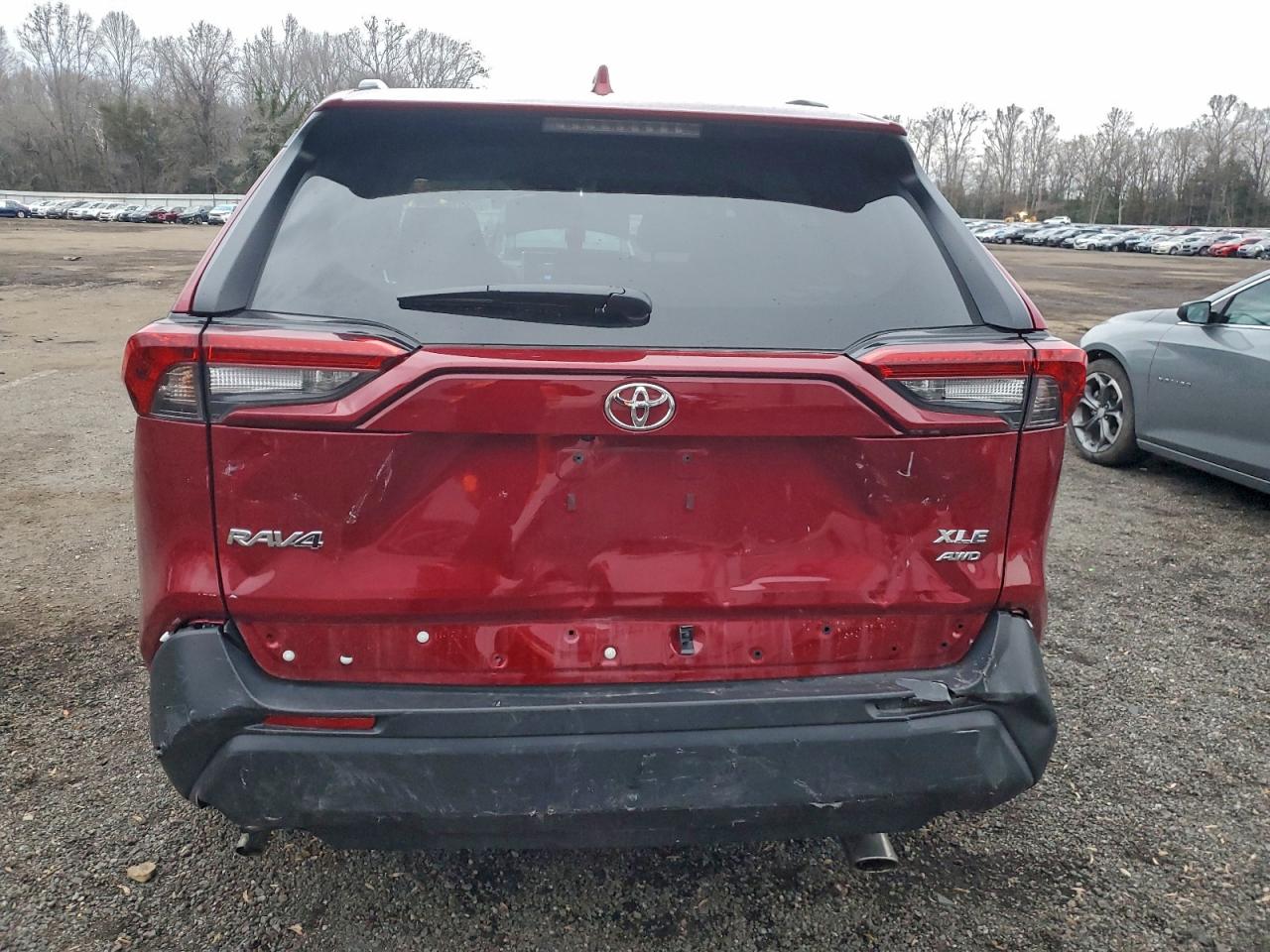 2025 TOYOTA RAV4 XLE photo 16