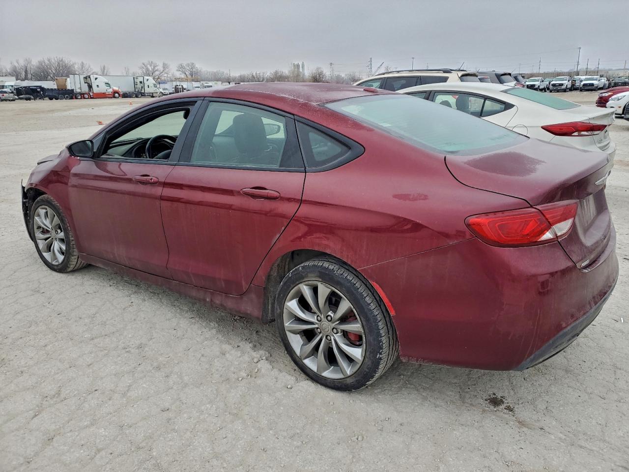 2015 CHRYSLER 200 S photo 2