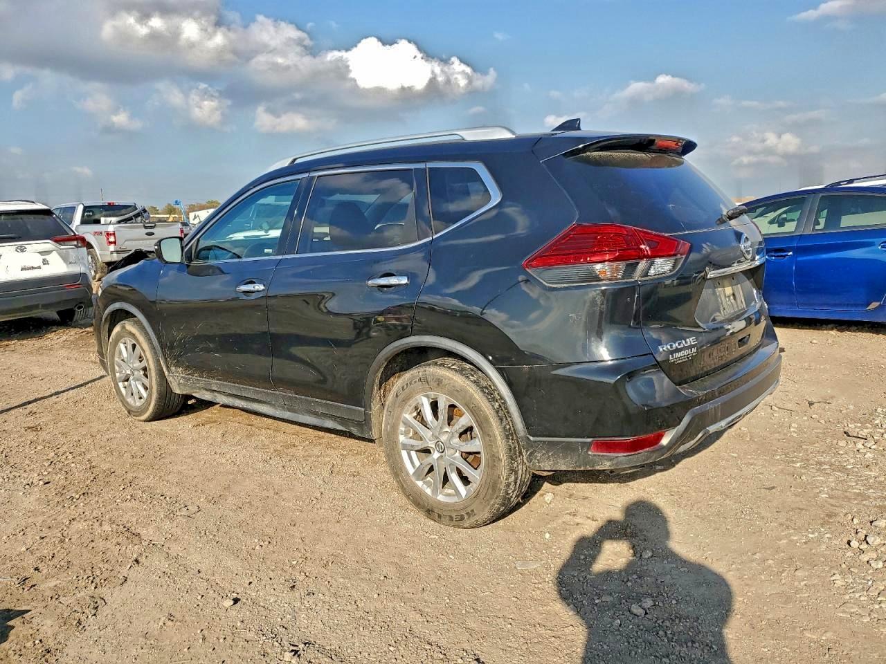 2017 NISSAN ROGUE S photo 3