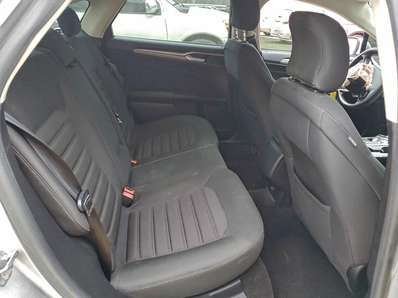 2017 FORD FUSION SE photo 28