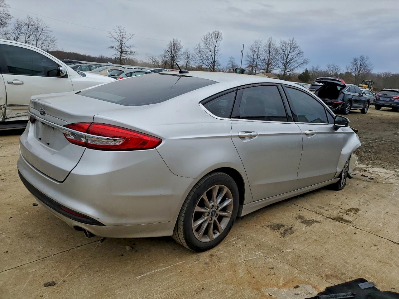 2017 FORD FUSION SE photo 7