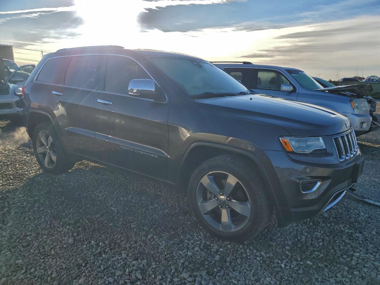 2015 JEEP GRAND CHEROKEE LIMITED photo 4