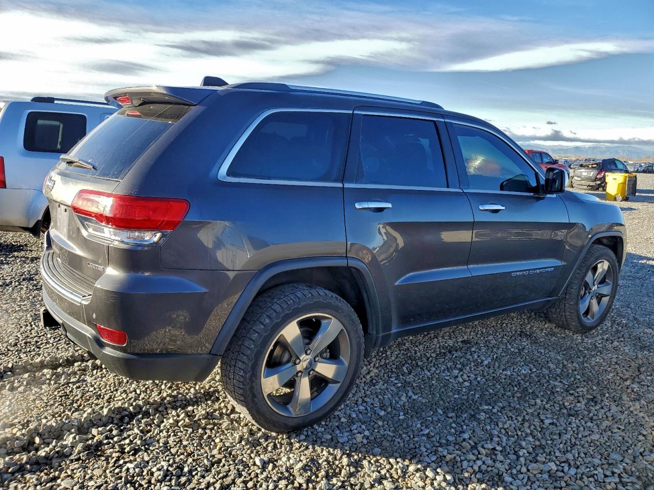 2015 JEEP GRAND CHEROKEE LIMITED photo 3