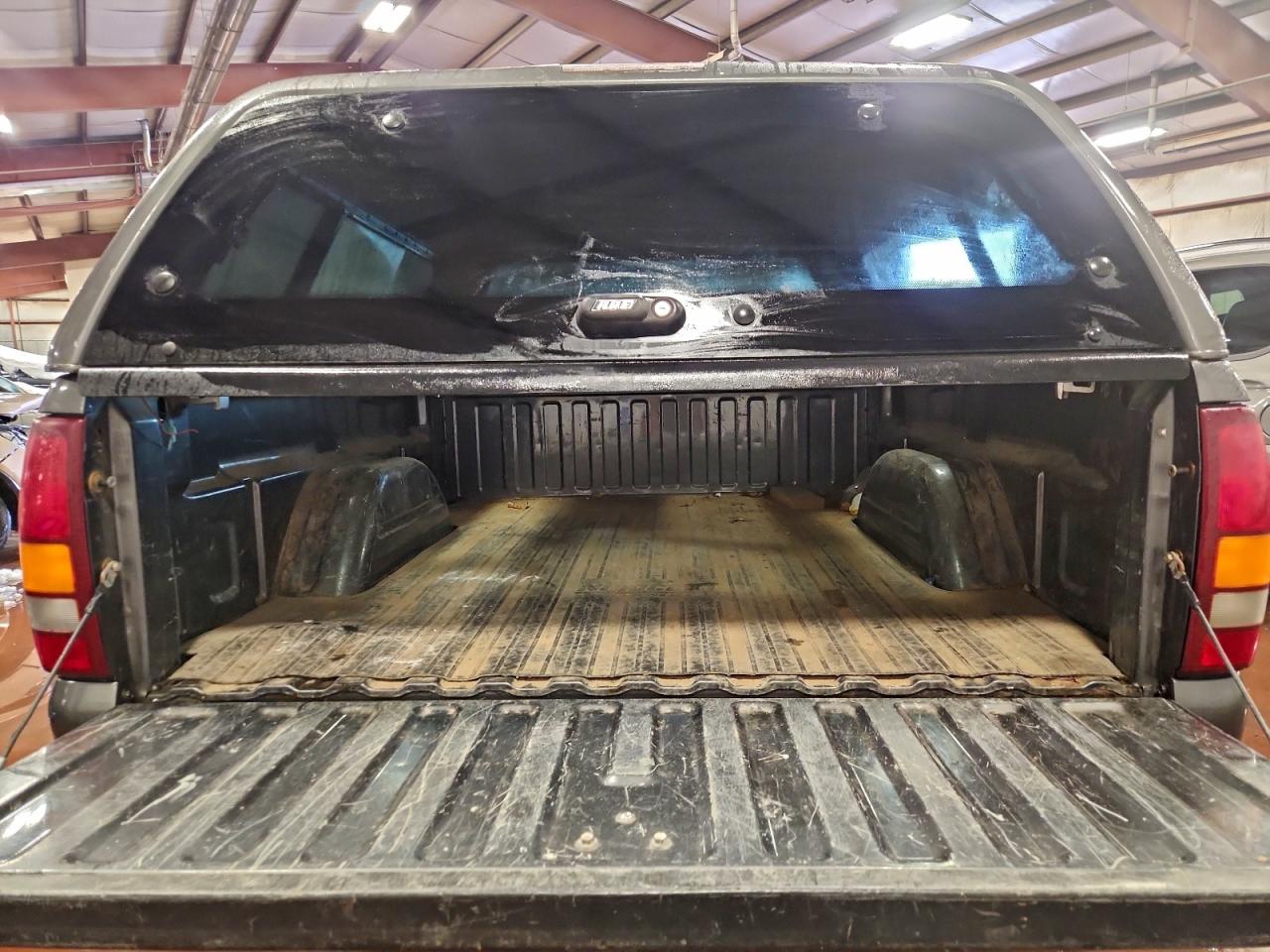 2002 CHEVROLET SILVERADO K1500 photo 19