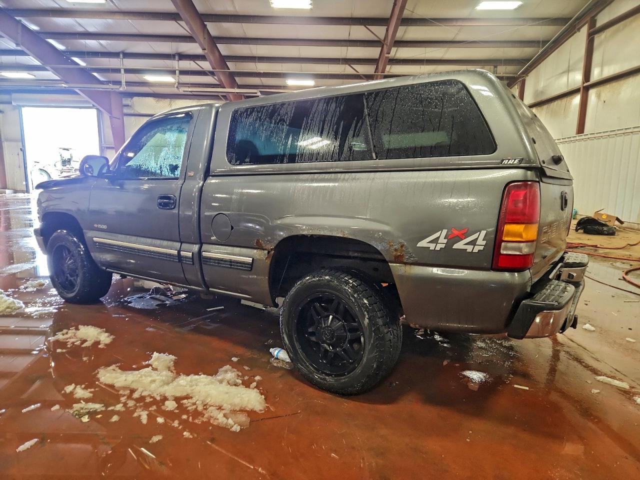 2002 CHEVROLET SILVERADO K1500 photo 3