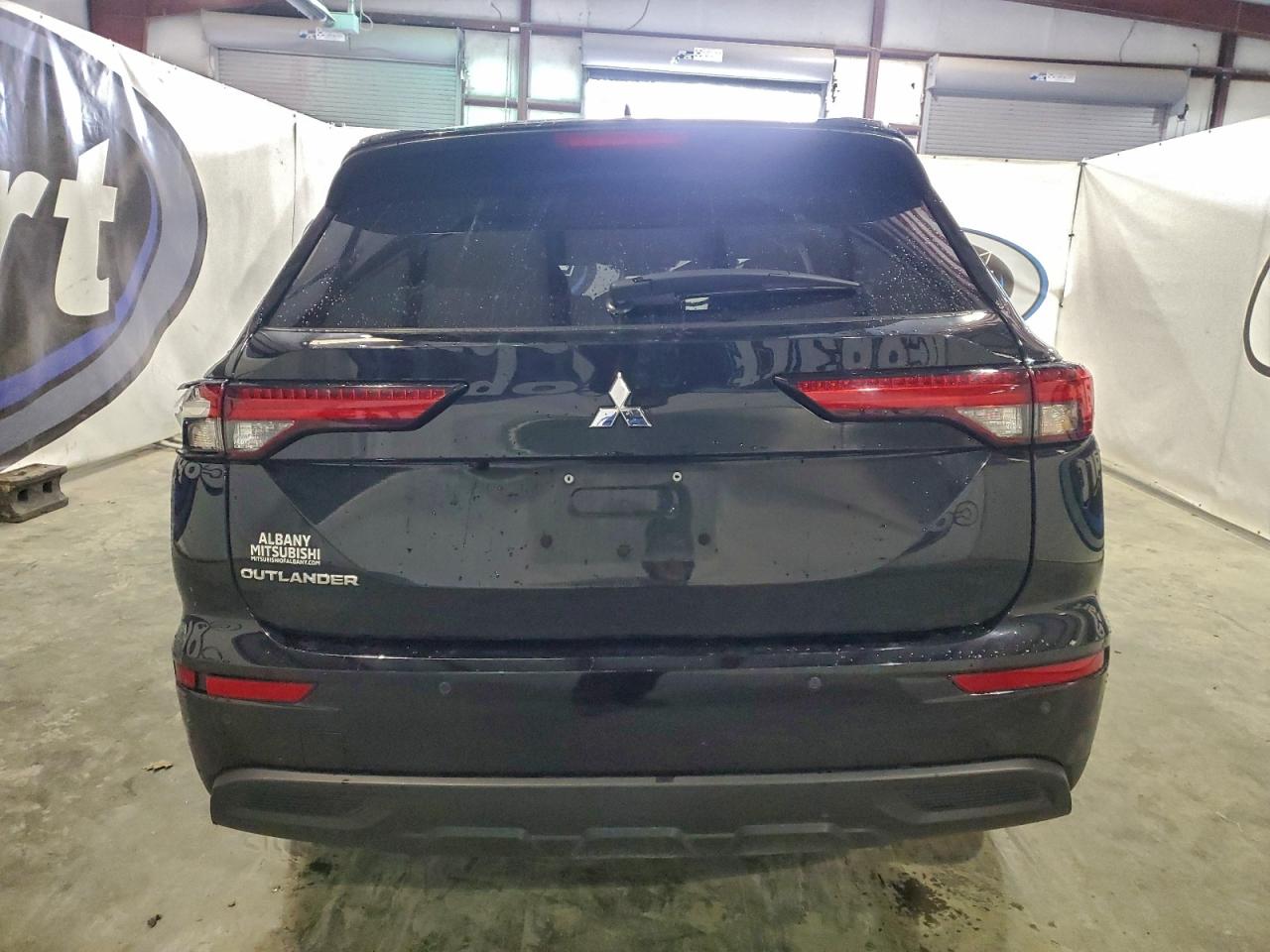 2024 MITSUBISHI OUTLANDER ES photo 6