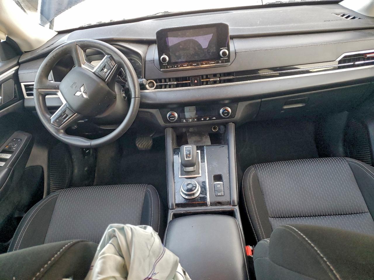 2024 MITSUBISHI OUTLANDER ES photo 8