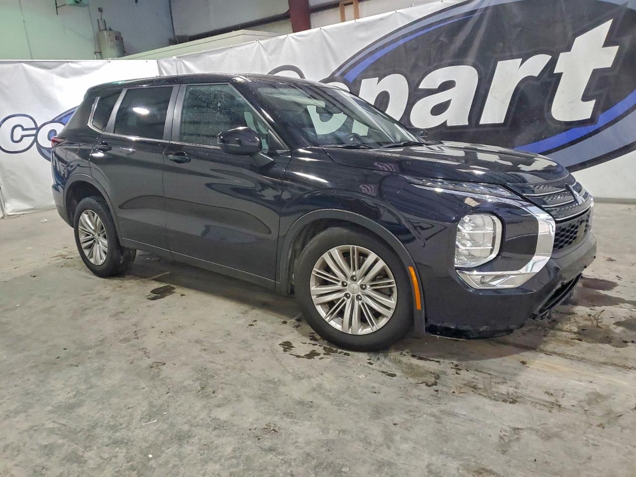 2024 MITSUBISHI OUTLANDER ES photo 4