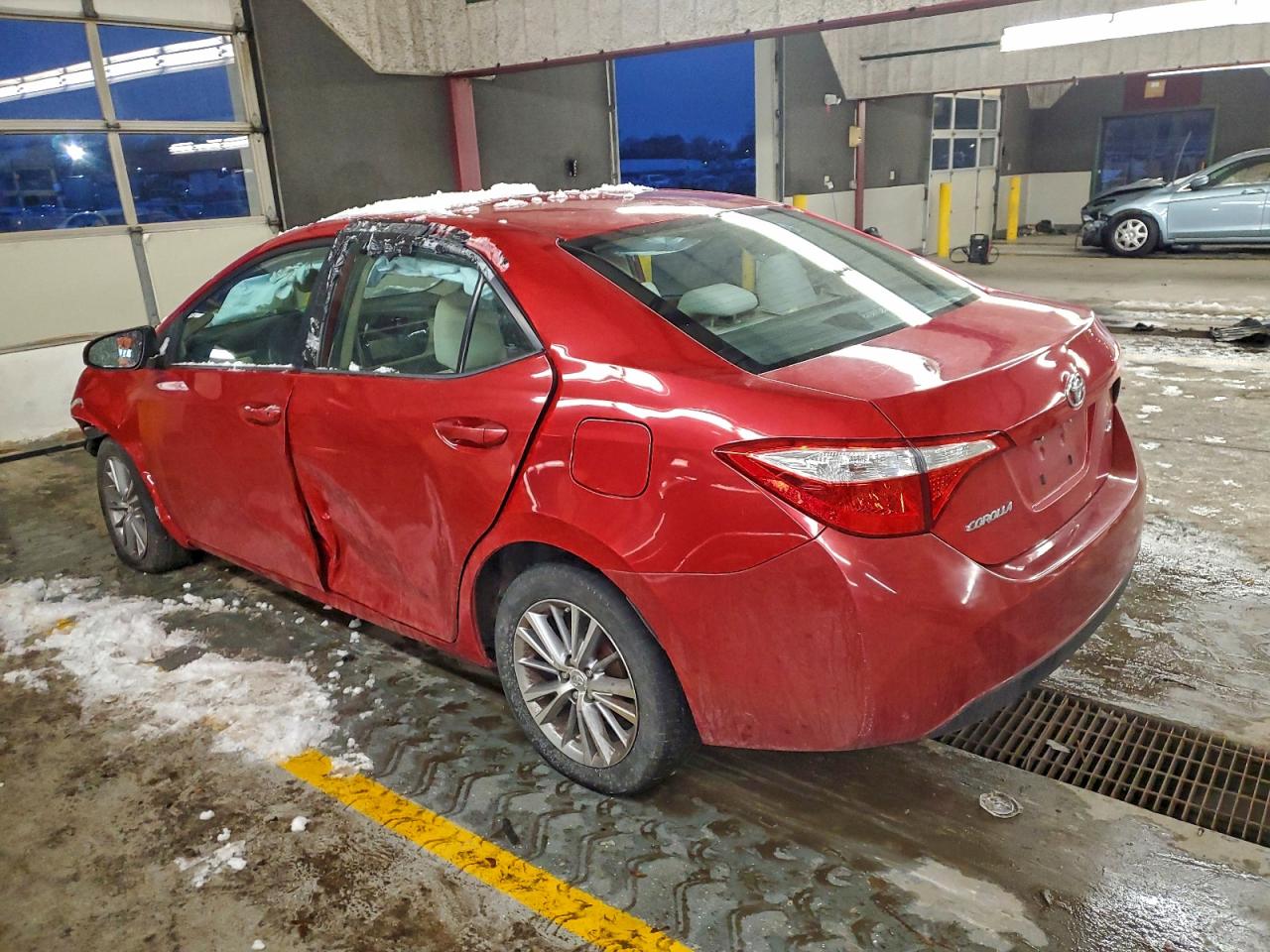 2014 TOYOTA COROLLA L photo 3