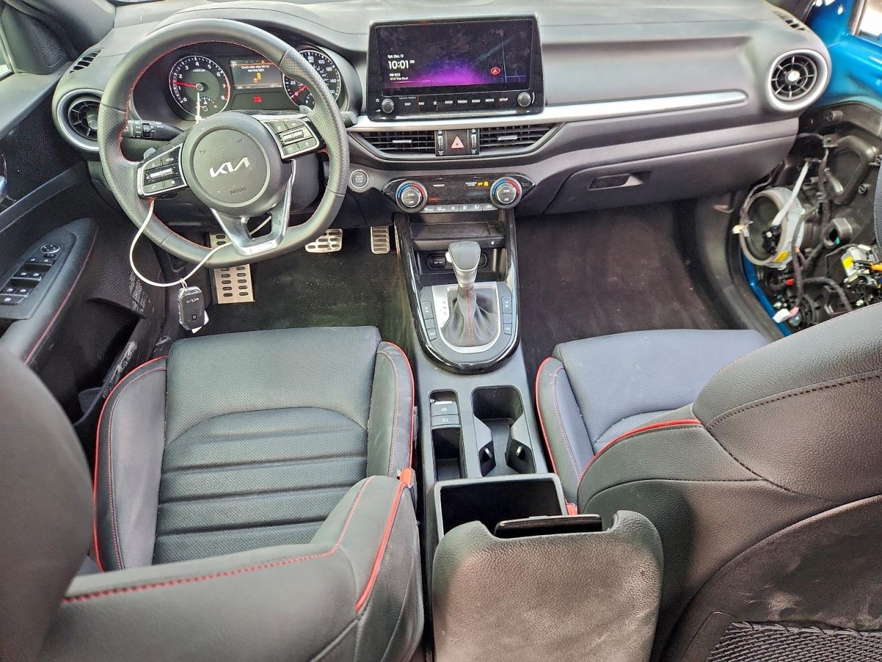2023 KIA FORTE GT photo 8