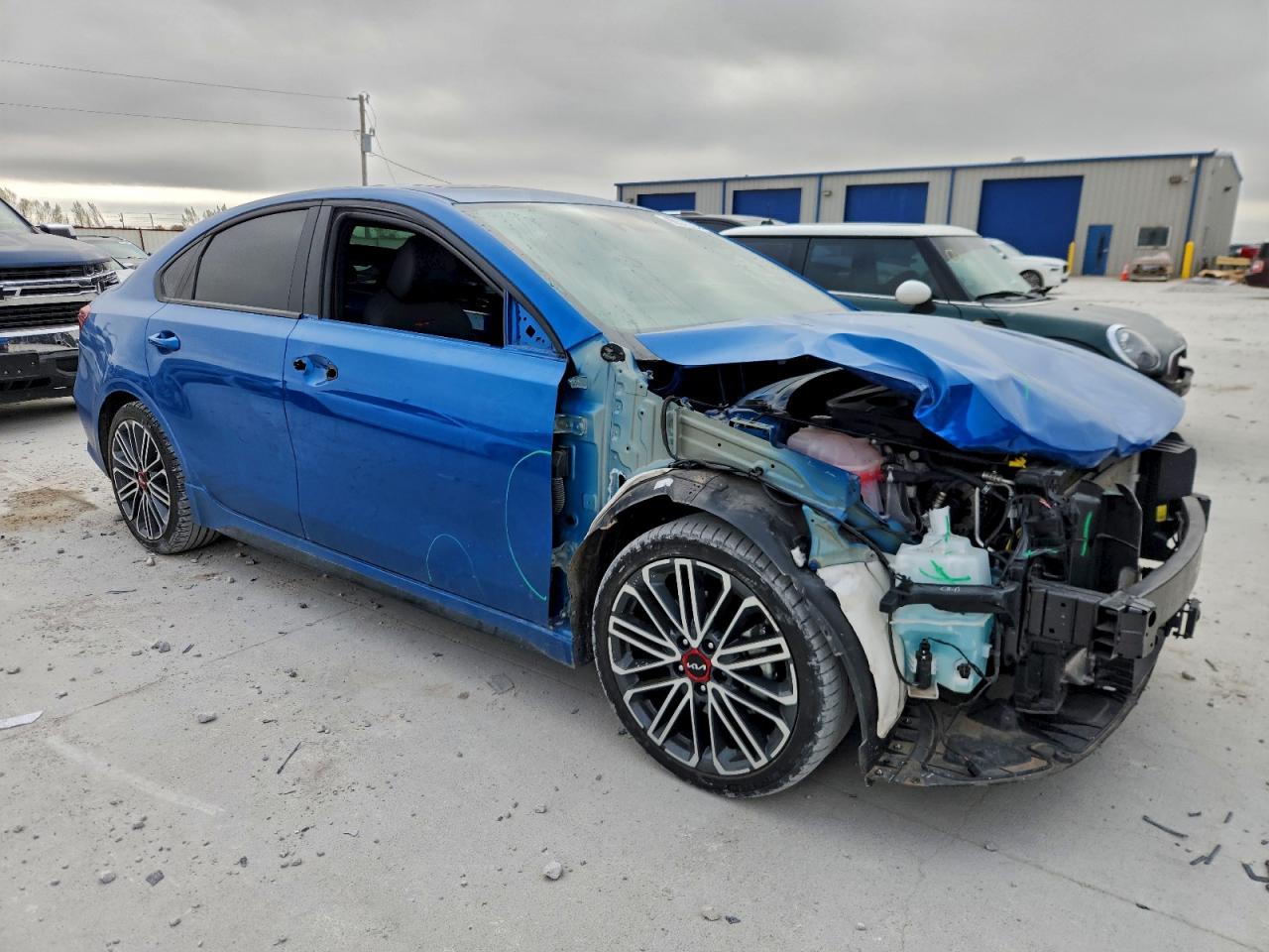 2023 KIA FORTE GT photo 4