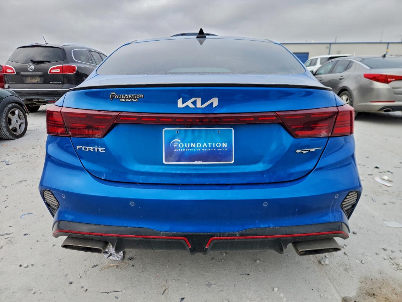 2023 KIA FORTE GT photo 6