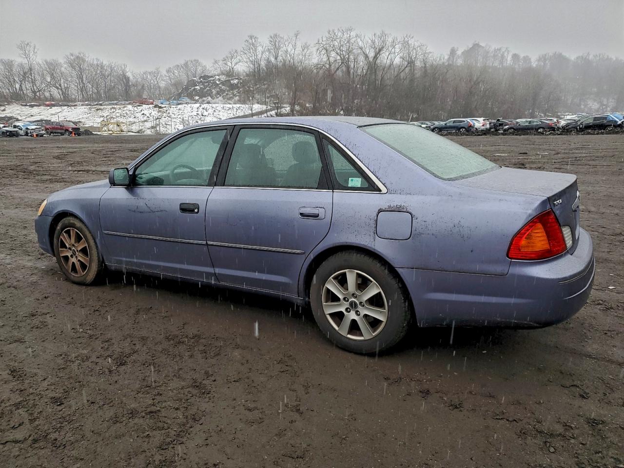 2000 TOYOTA AVALON XL photo 2