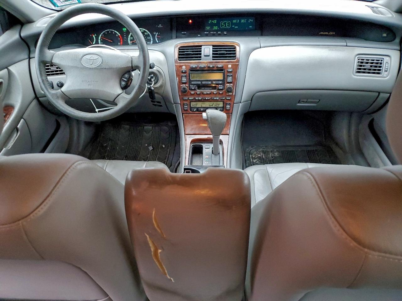 2000 TOYOTA AVALON XL photo 8
