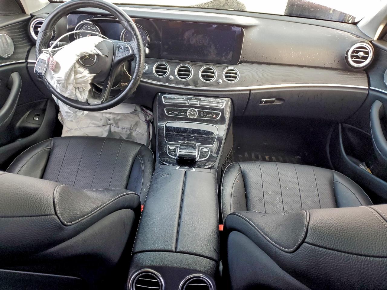 2017 MERCEDES-BENZ E 300 4MATIC photo 22